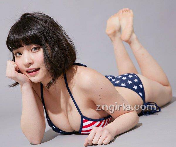 日本G奶女神诱惑难挡写真集