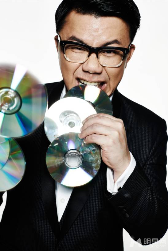 音乐鬼才陈奂仁个性搞怪图片