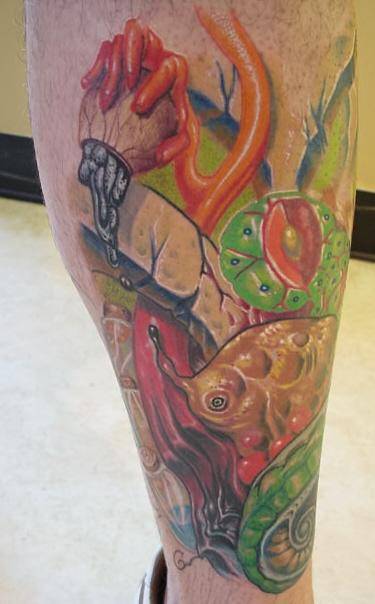 男士小腿部彩绘艺术纹身诡谲个性