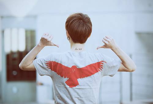 个性男生图片背影或侧脸