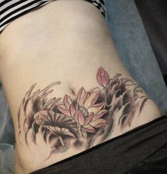 女生腰部性感中国水墨画纹身图案