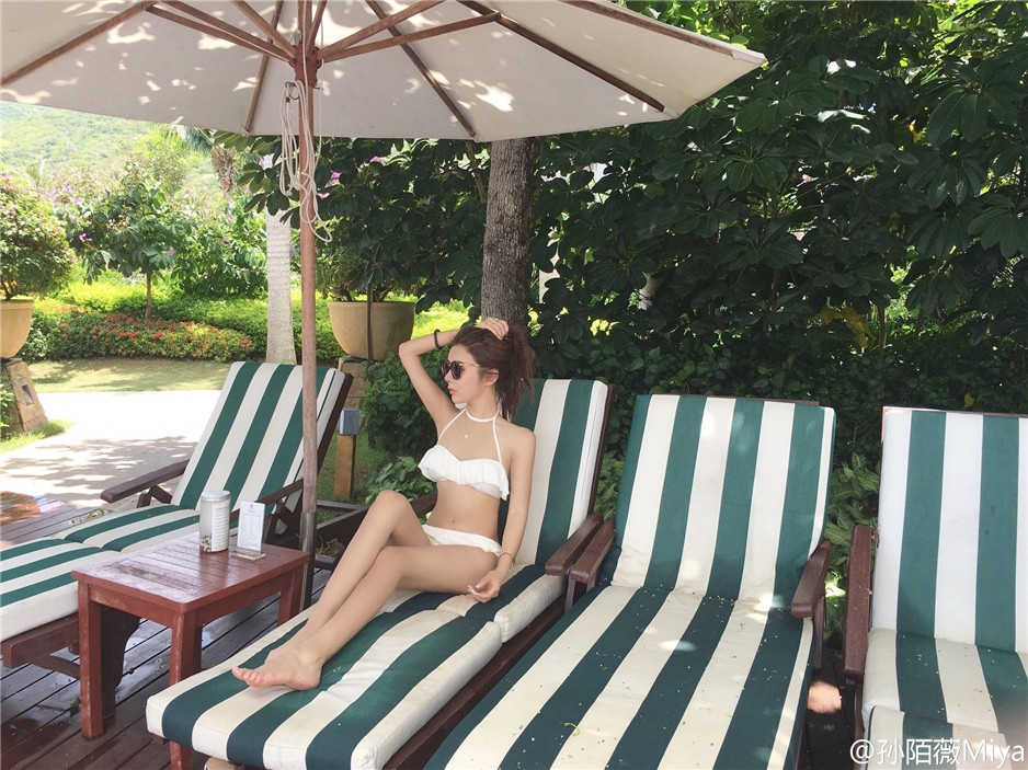 90后女生孙陌薇Miya清纯生活照