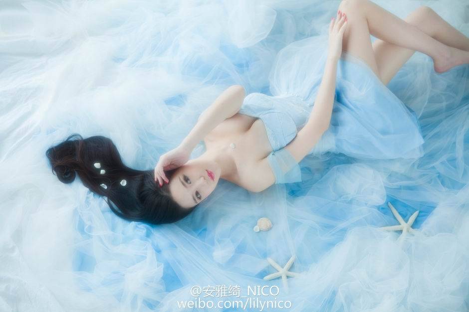 中俄混血嫩模黄梓洁Nico兔女郎写真