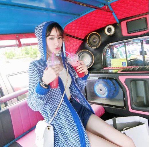 好看的非主流唯美女生图片
