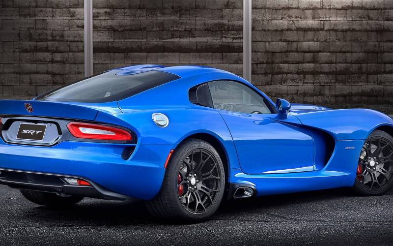 最新款道奇蝰蛇SRT高清桌面壁纸