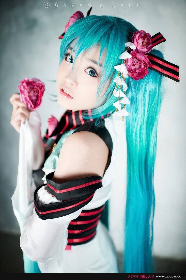 酥胸半露 美腿初音未来COS