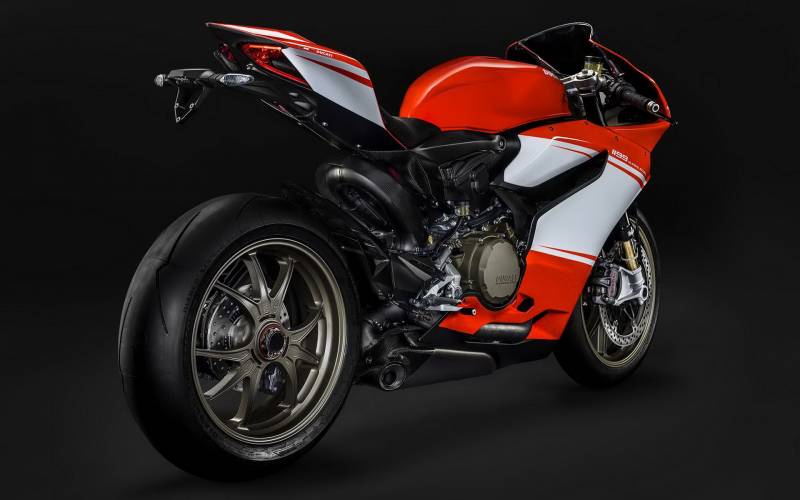 杜卡迪Ducati1199超轻版炫酷摩托壁纸