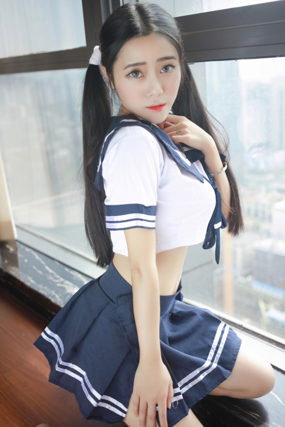 MFStar模范学院制服美女兜豆靓Youlina诱人私房照