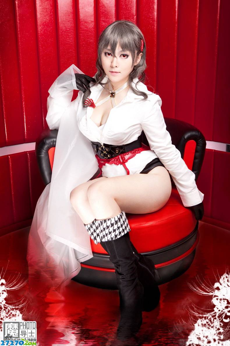 游戏达人青行灯：伊邪那美性感Cosplay图片