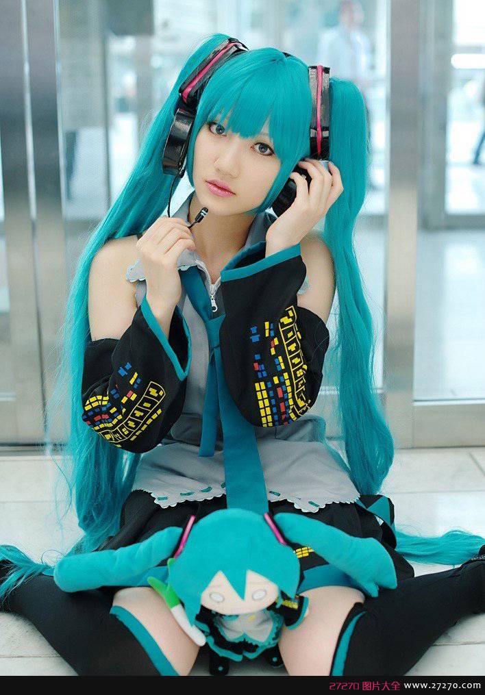 超高可爱萌妹子未来初音COS