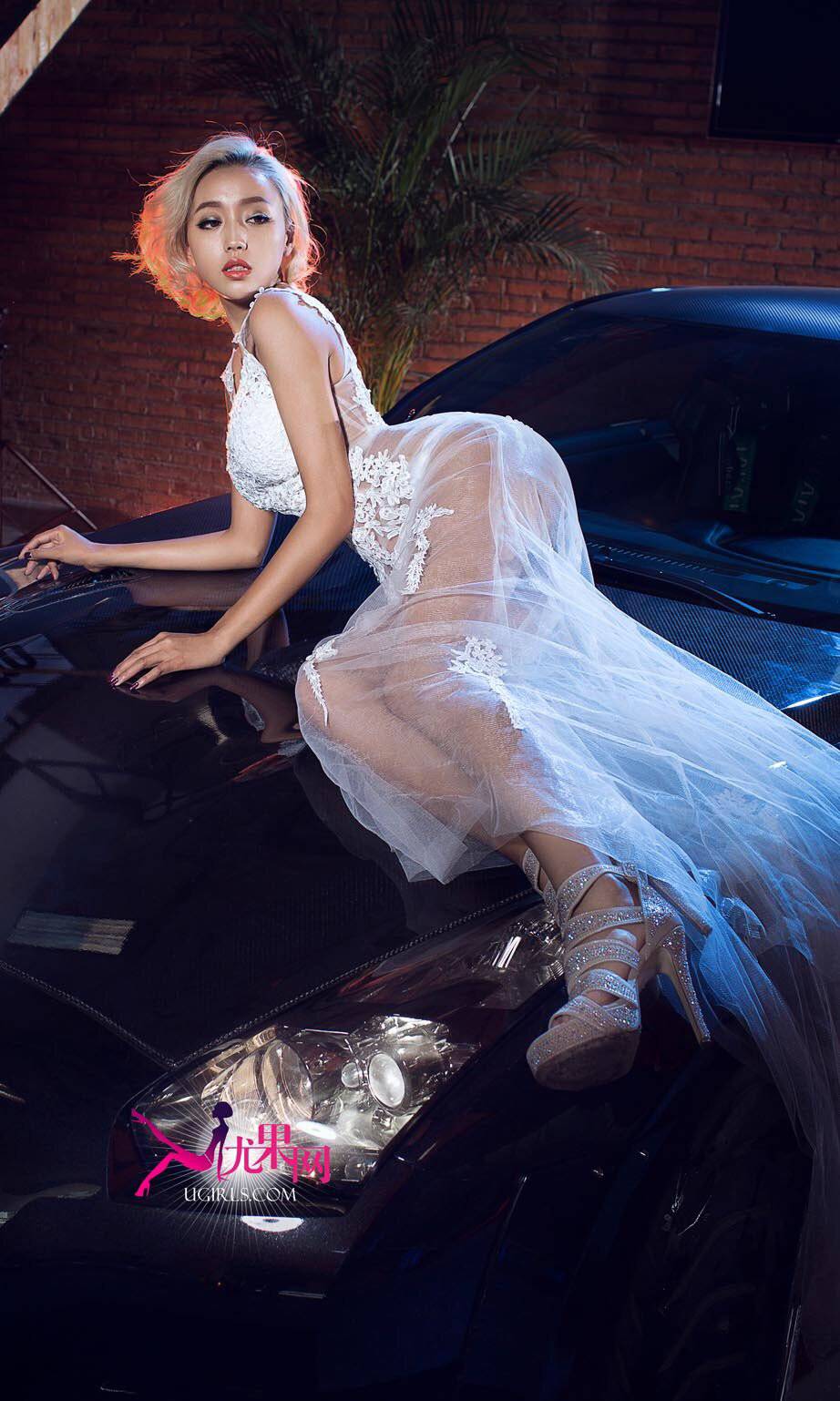 超性感香车美女震撼写真大片