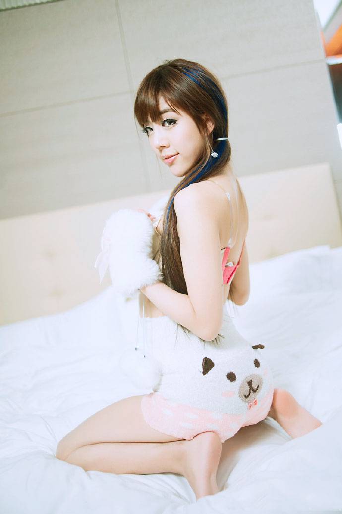 百变美女高清精美图片精选