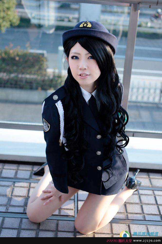 靓丽制服美女警察COS