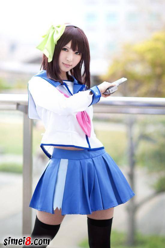 清纯学生妹变身cf女人物cosplay图片