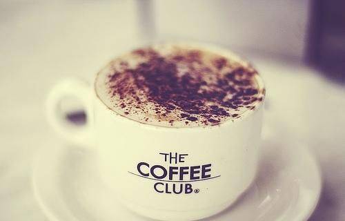 浪漫爱心杯子悠闲时光图赏析