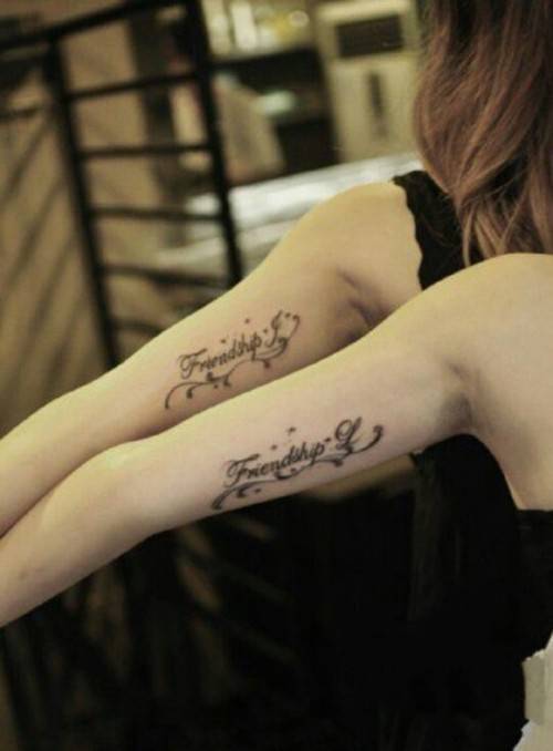 非主流女生闺蜜手臂纹身图案