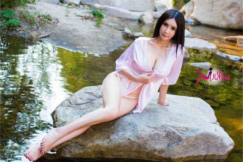 尤果网性感美女诱惑写真套图