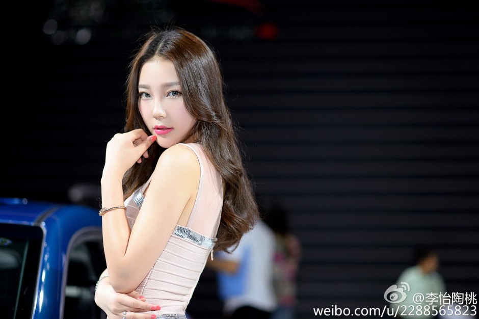 高雅气质车模李怡陶桃美图合辑