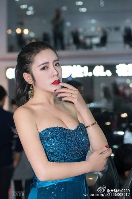 比基尼小姐张晓柏丰满诱惑写真集