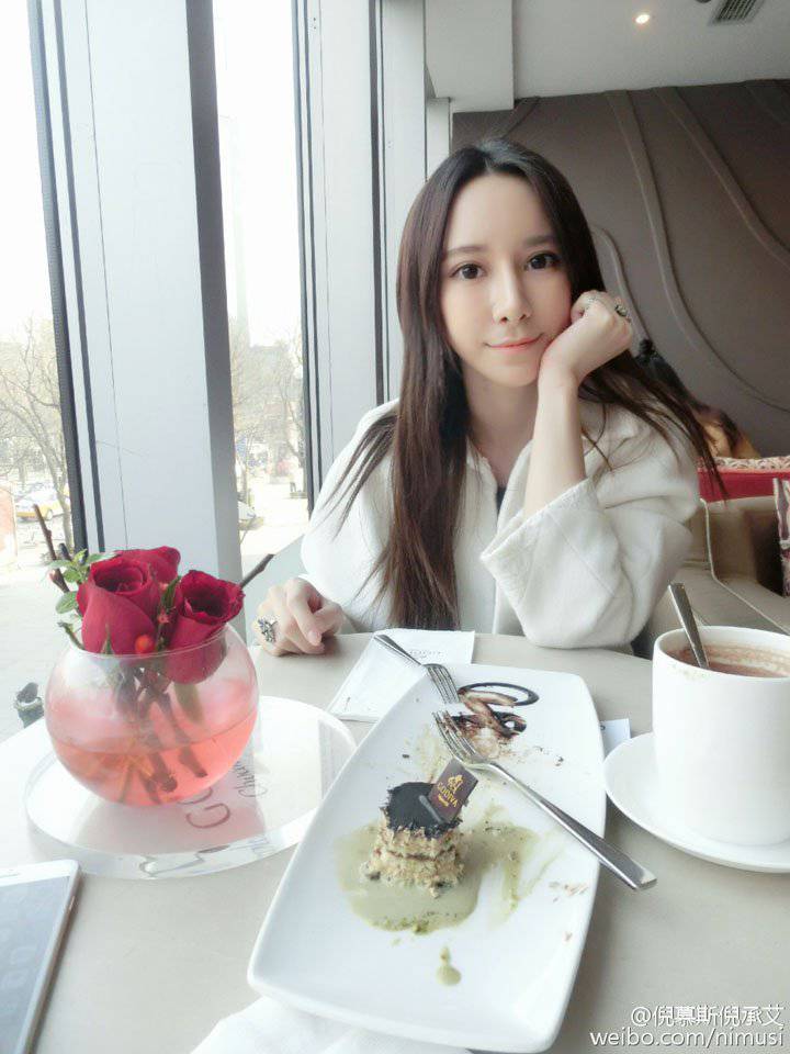 北影校花倪慕斯的漂亮生活照