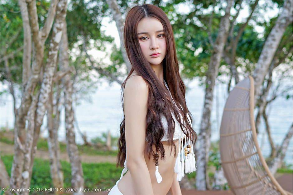 嗲囡囡唯美清纯少女Cheryl青树清凉户外写真