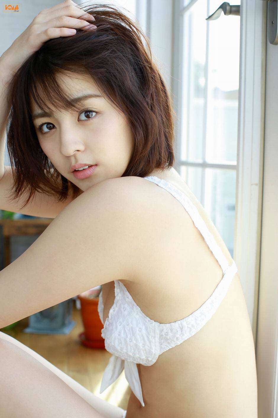 日本宅男女神柳百合菜家居写真