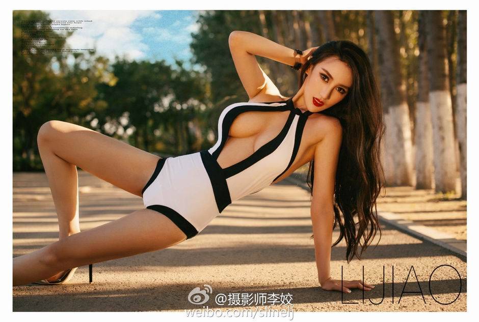 90后性感女神麻艘小妮子时尚写真大片