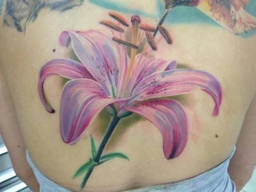 浅色花朵纹身图案 唯美的女生纹身图