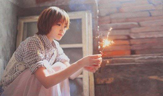 大图唯美伤感可爱女生图片