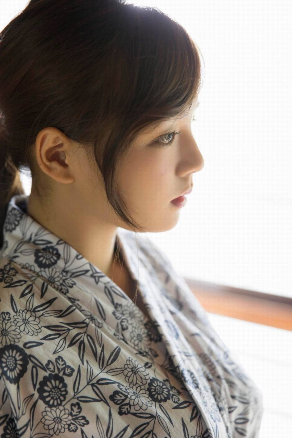 E罩杯女星筱崎爱诱惑写真套图