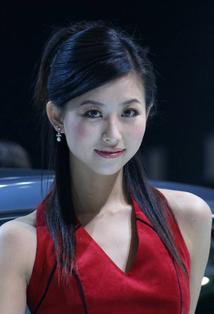 车模潇潇性感大秀身姿组图