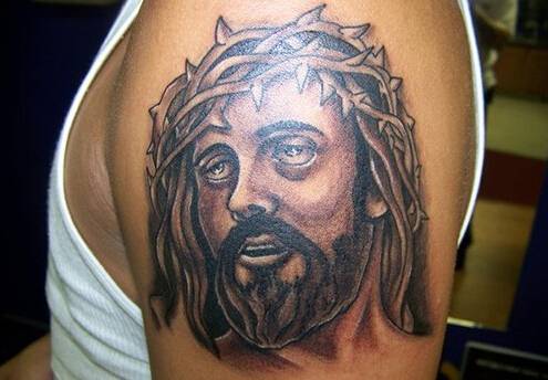 帅哥手臂耶稣神话人物纹身图片