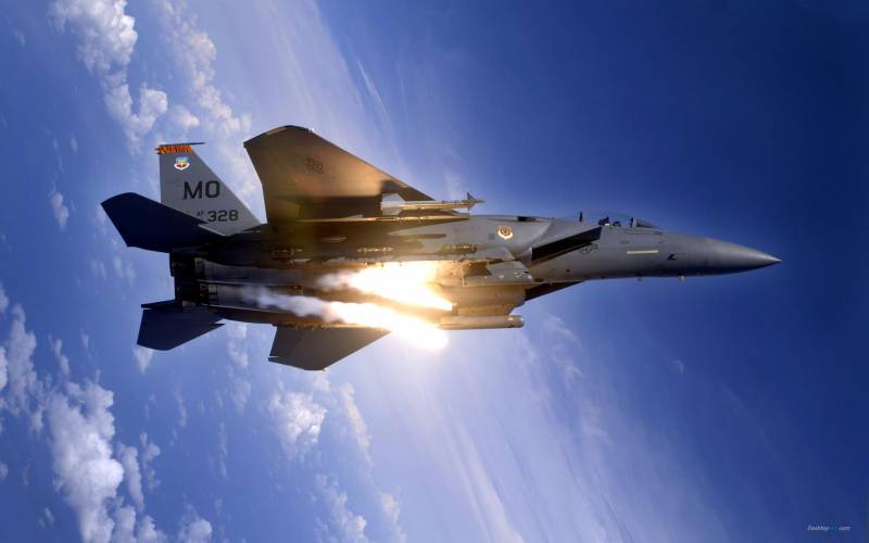 强悍的F-15鹰式战斗机高清图集
