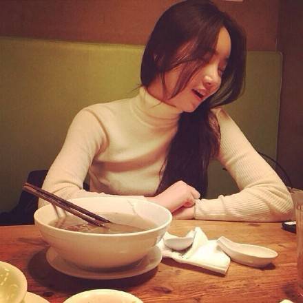 非主流qq伤感女生图片素材