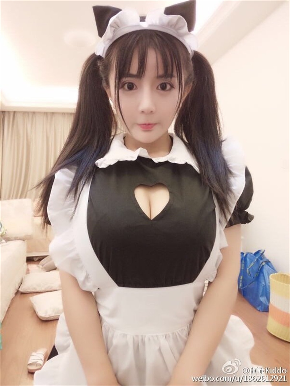 美胸模特阿乖Kiddo性感写真图片