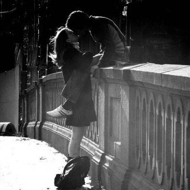 欧美范图片黑白情侣接吻