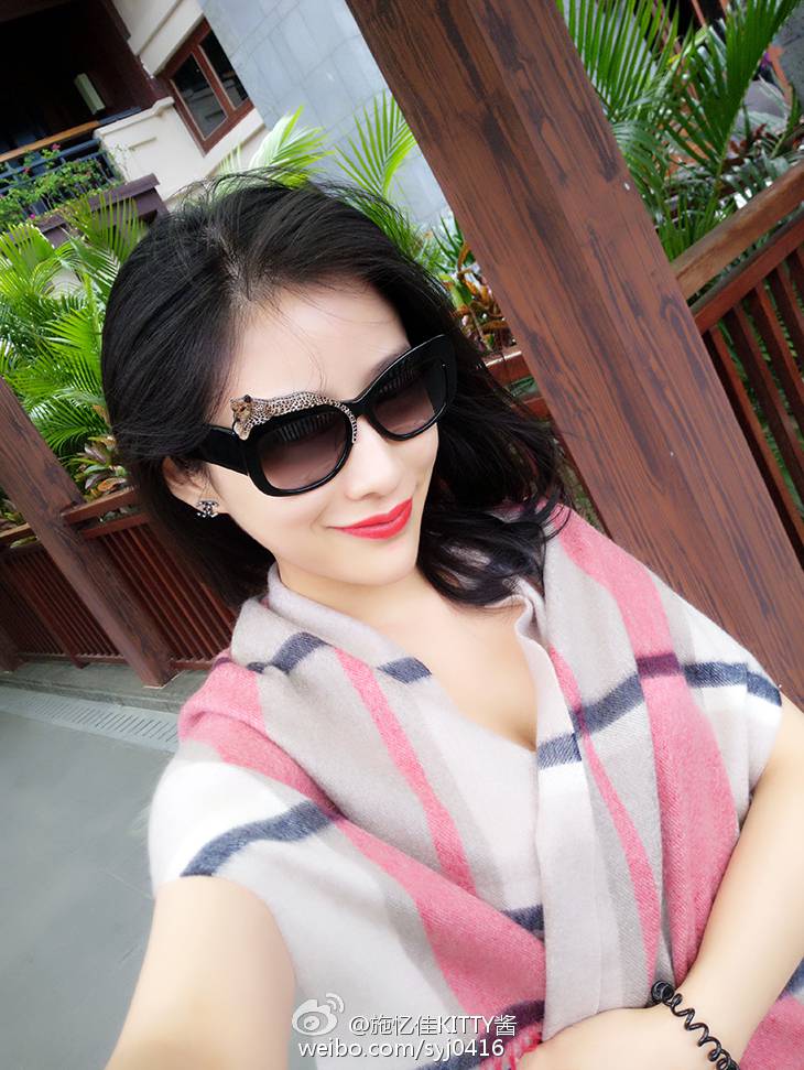 清新靓丽时尚美女施忆佳Ashley秒杀千万宅男