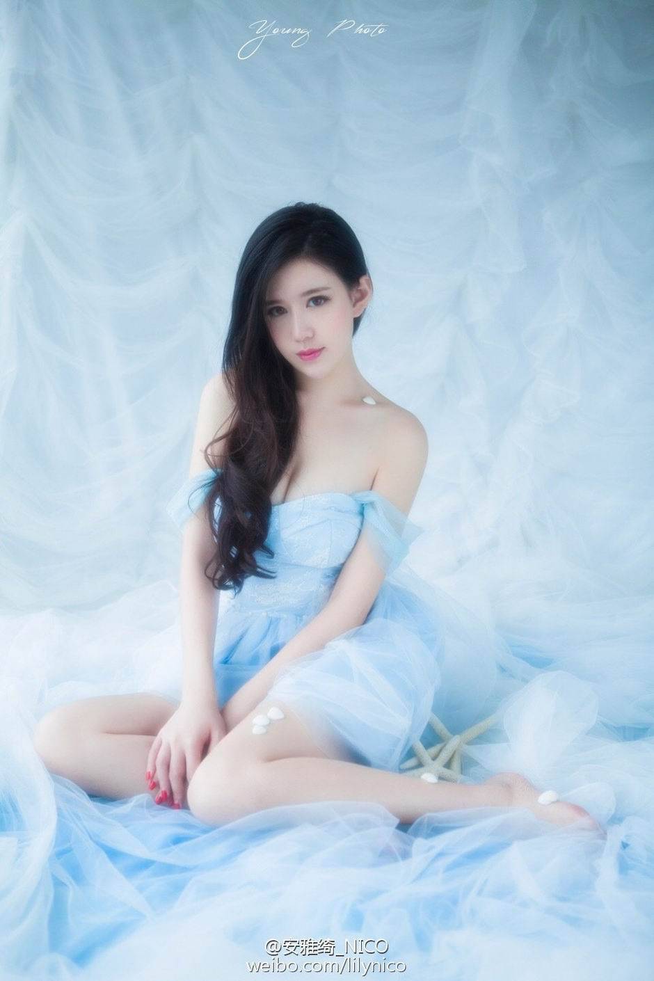 中俄混血嫩模黄梓洁Nico兔女郎写真