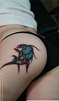 唯美金鱼个性精湛刺青纹身