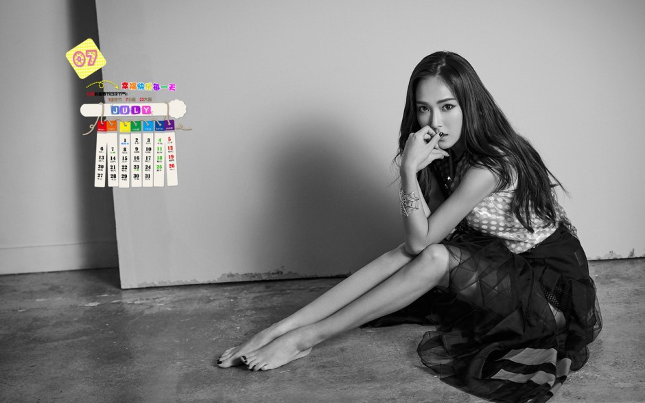 美女车模壁纸 彰显小性感