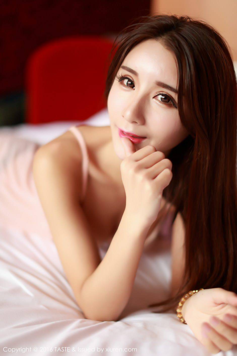 清纯美女主播楚琰大小姐私房诱惑写真