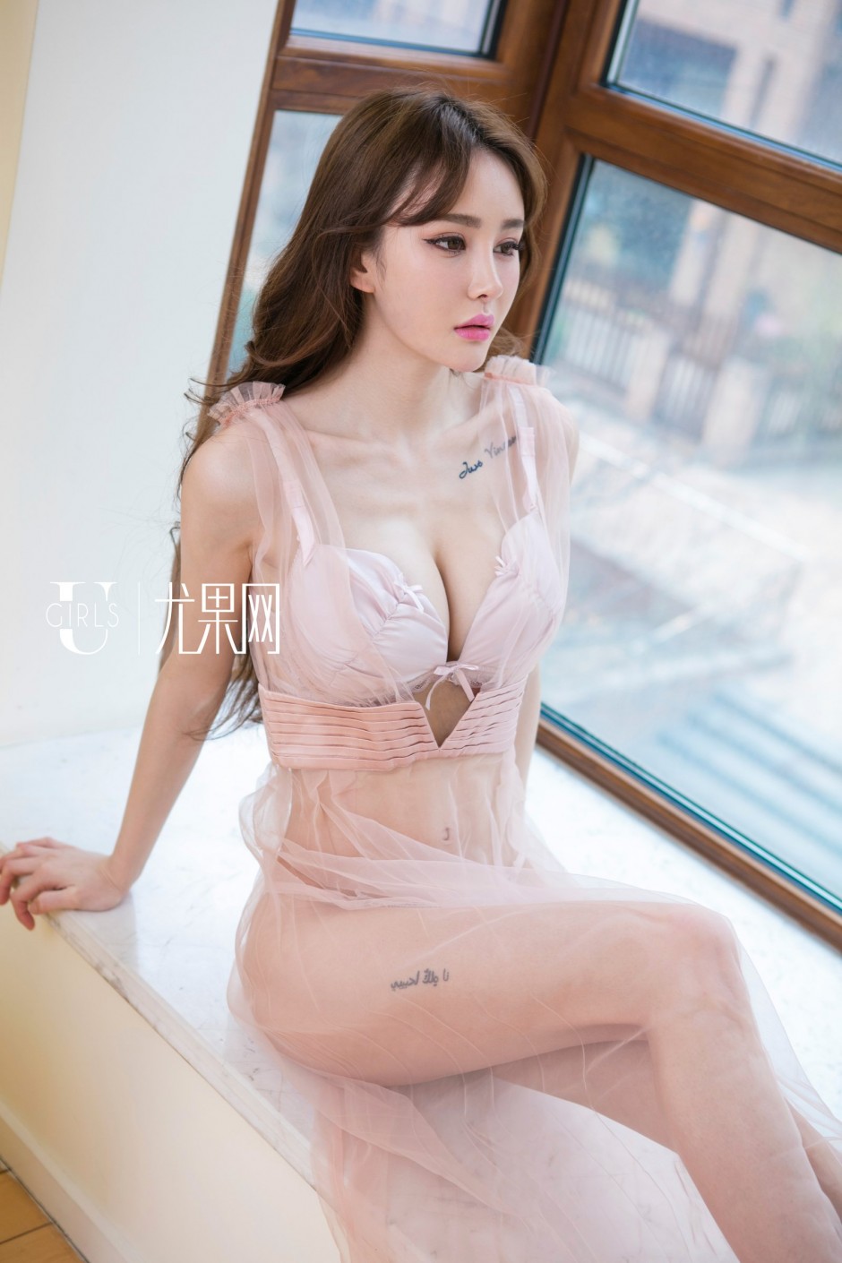 模特美女Cheryl青树性感浴室写真
