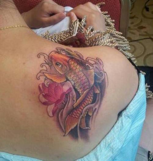 炫酷彩色刺青纹身鱼图案