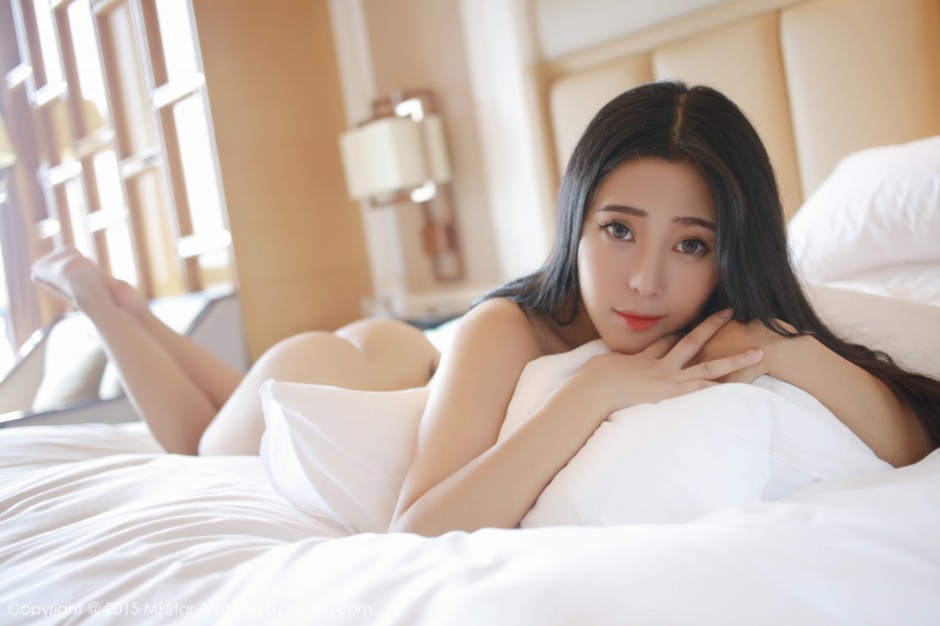 MFStar模范学院制服美女兜豆靓Youlina诱人私房照