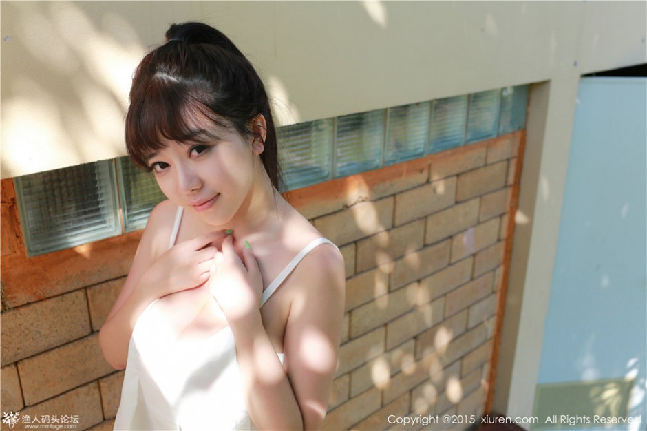 秀人网刘飞儿户外性感写真照