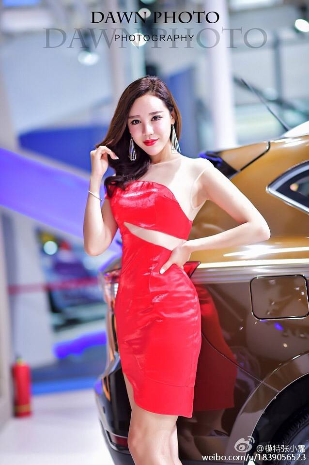 中国最美车模张小霈车展个人秀