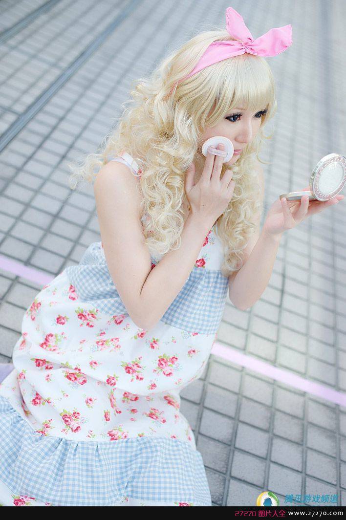 可爱甜美美女COS