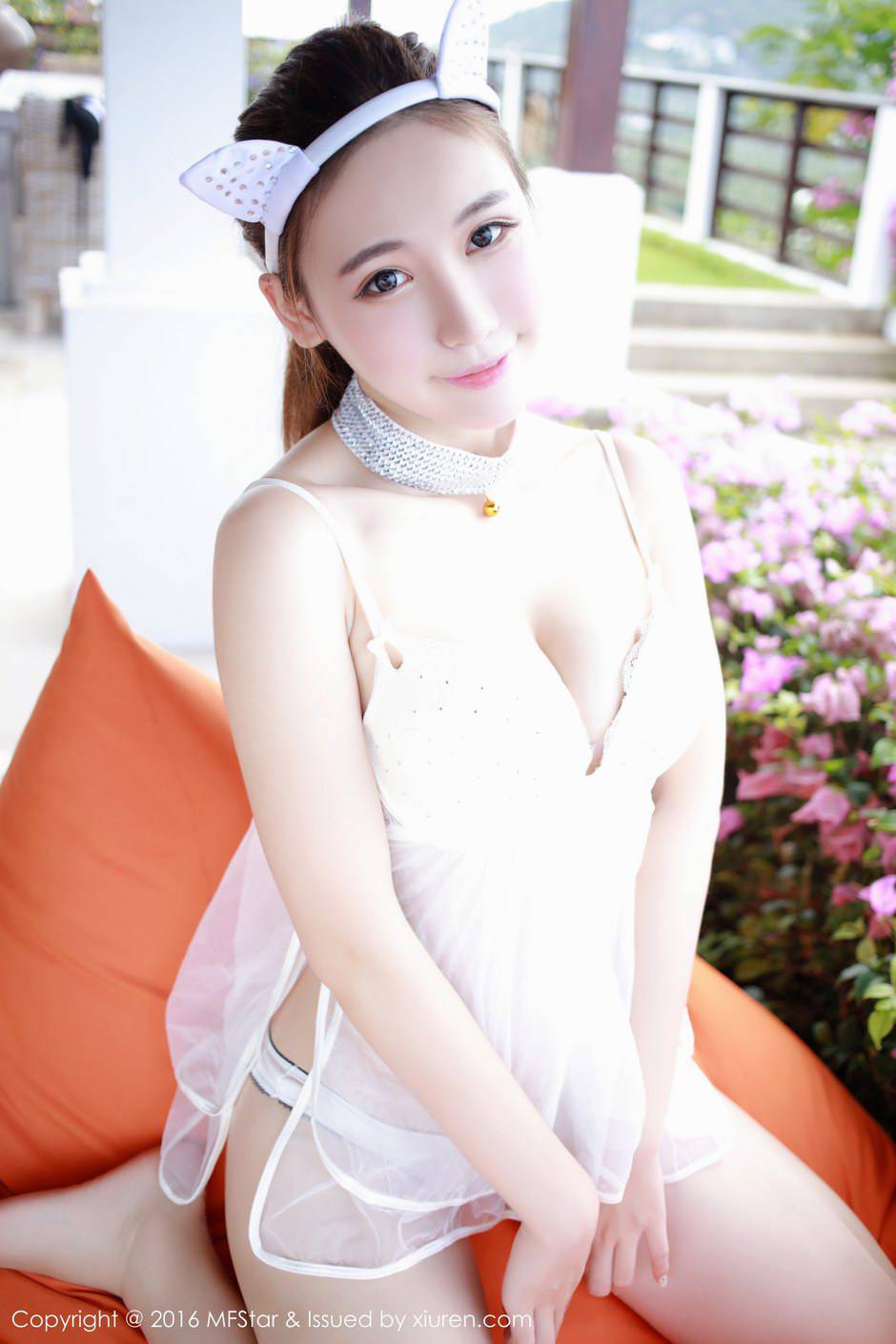 性感清纯少女熊吖BOBO迷倒万千宅男