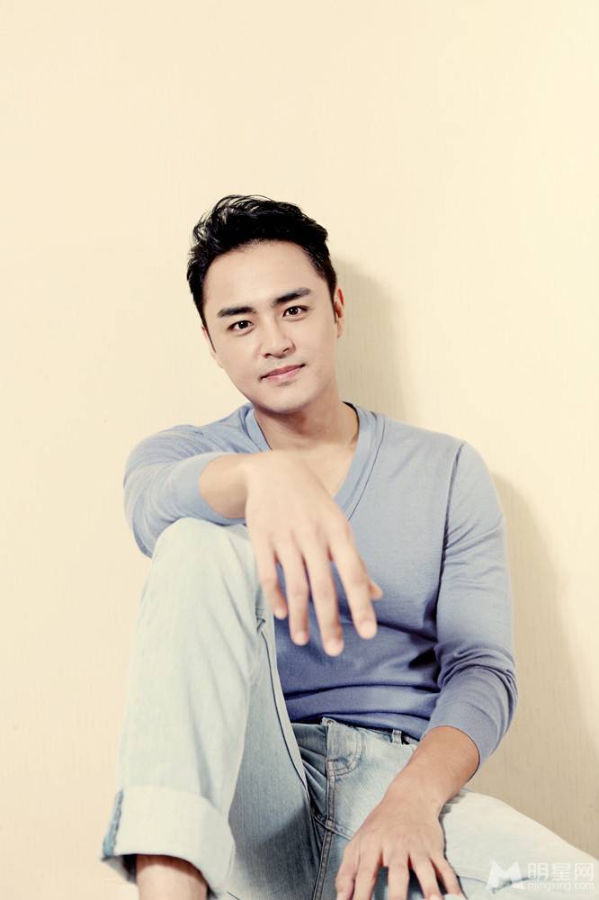 台湾明星明道尽显阳光暖男气质
