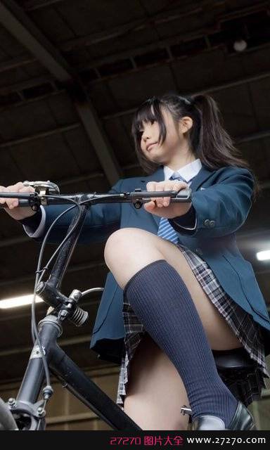 性感黑丝PK学生服cos 无下限日本美少女写真